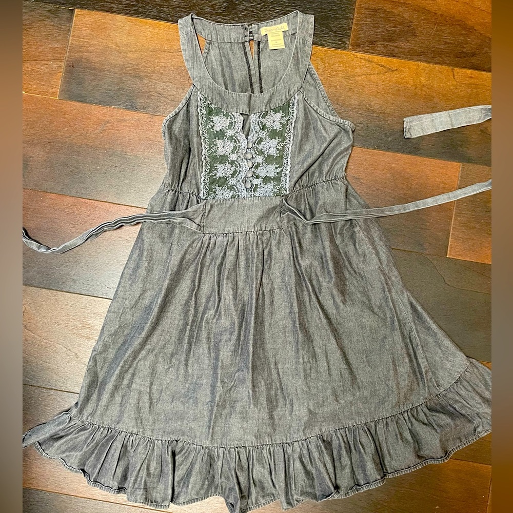 Gray keyhole dress Doki Geki